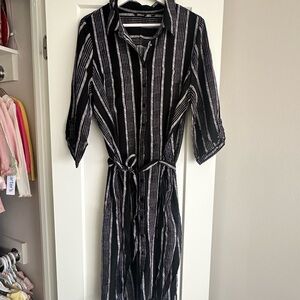Reitmans Black and White Striped Long Sleeve Dress